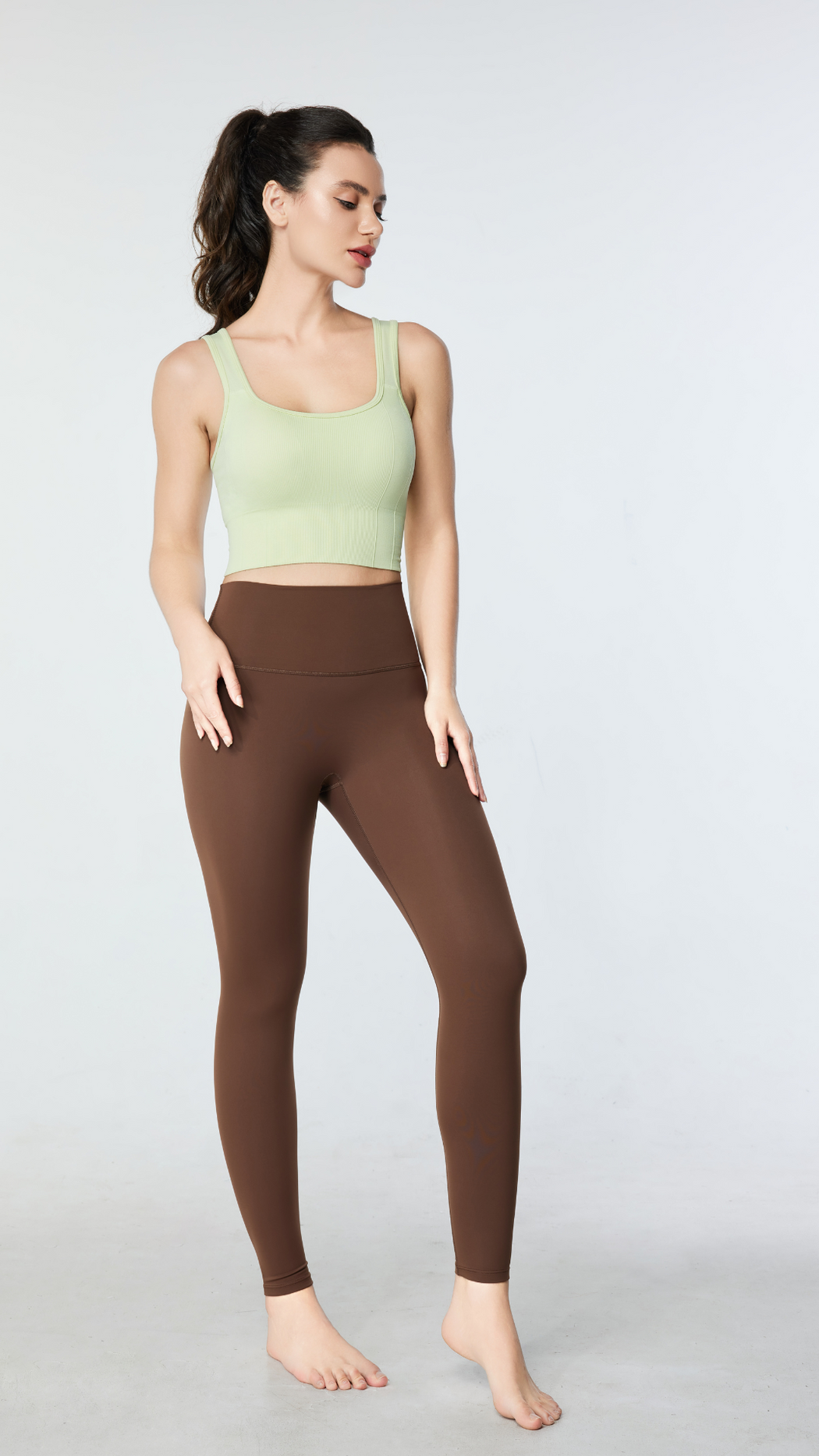 Essential Yoga Leggings with Back Pocket - Multiple Colors