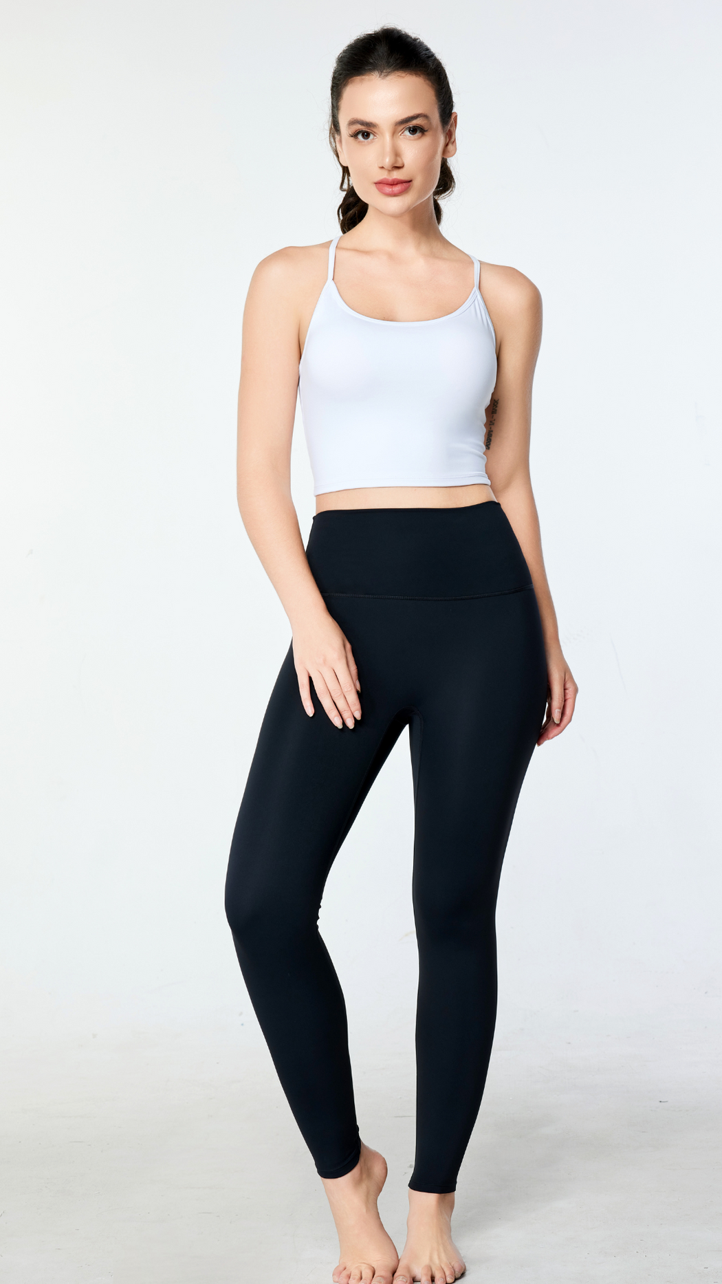 Essential Yoga Leggings with Back Pocket - Multiple Colors